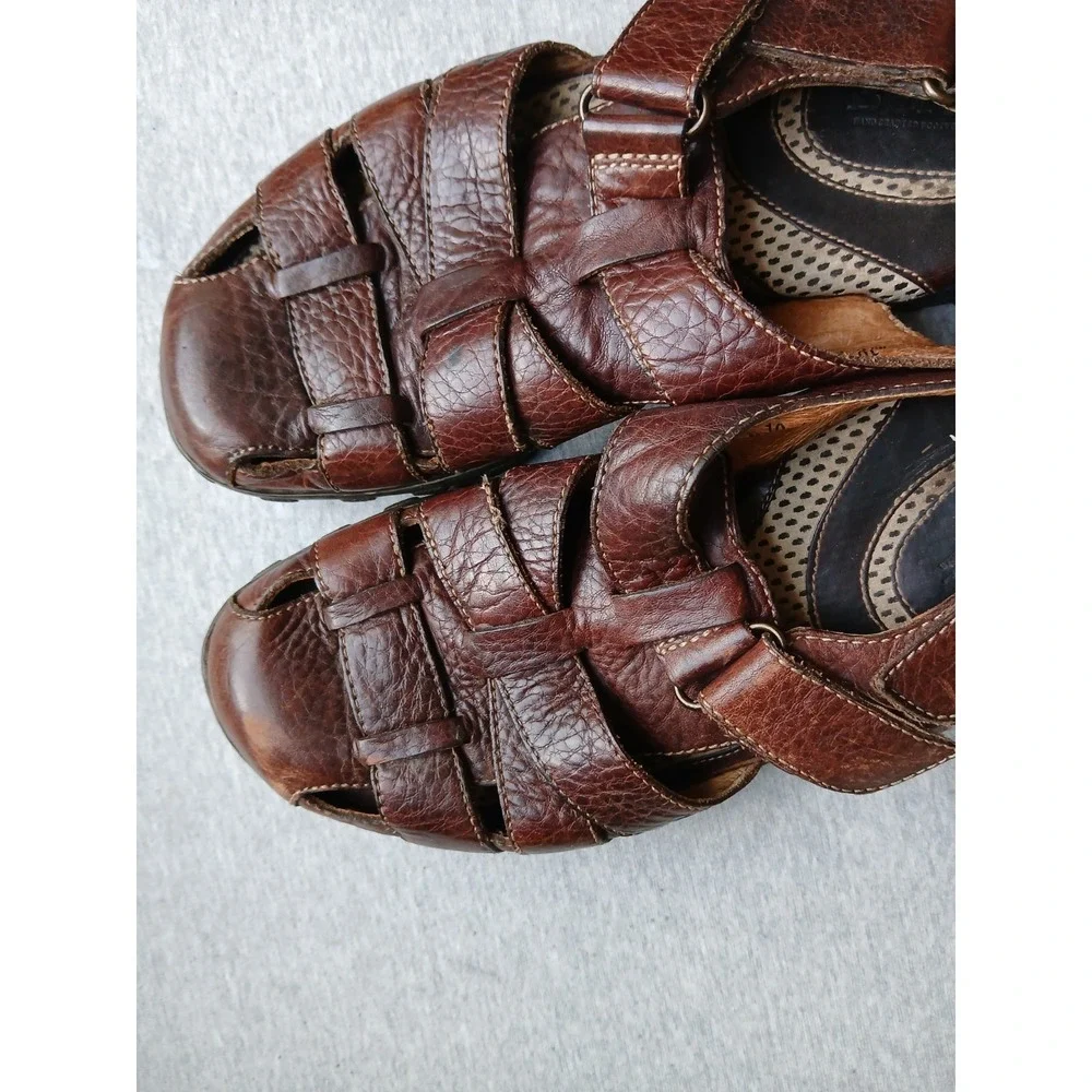 Born Sandals Mens 10 / EU 44 Fisherman Style Leather Woven Closed Toe